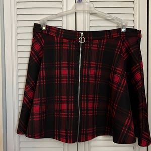 Hot Topic Brand O-Ring Zipper Skater Skirt